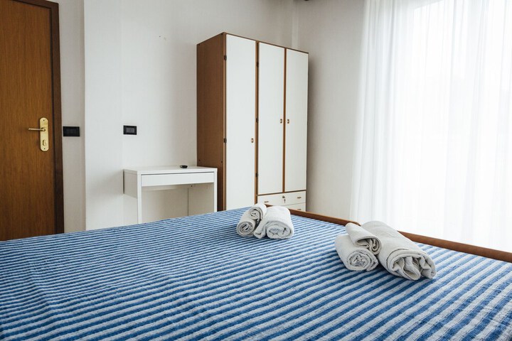 Room 21 of 86