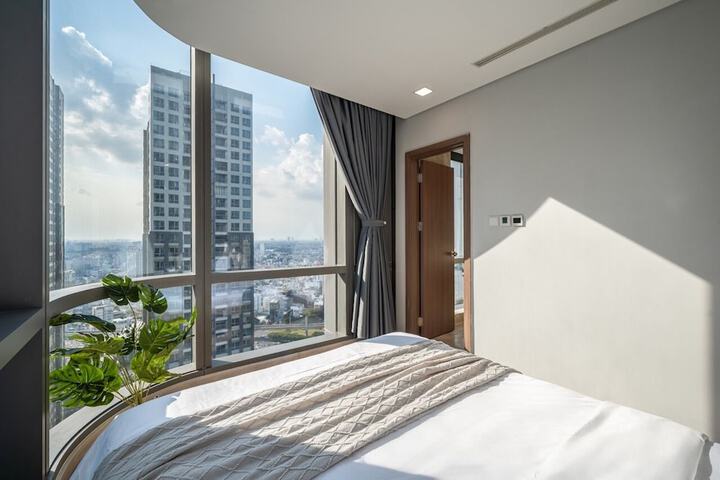 Room 46 of 243