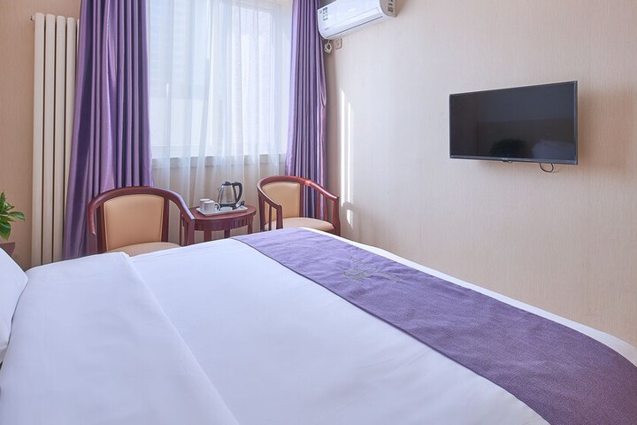Room 25 of 60