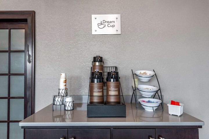 Breakfast/Coffee Service 27 of 32