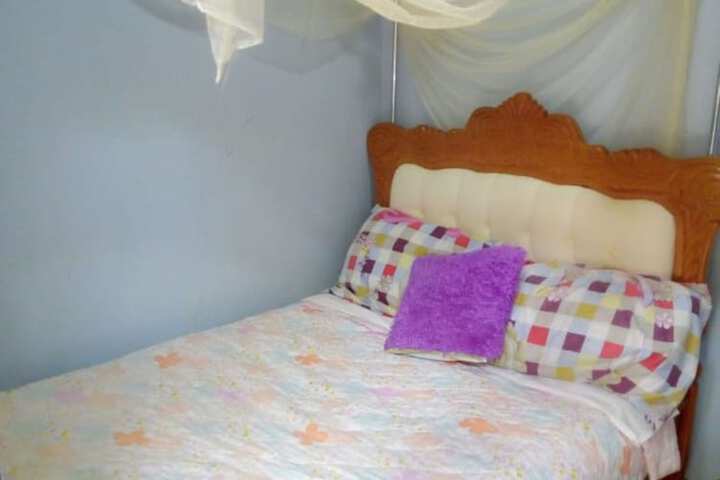 Room 3 of 8