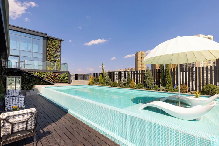 Pool 54 of 72