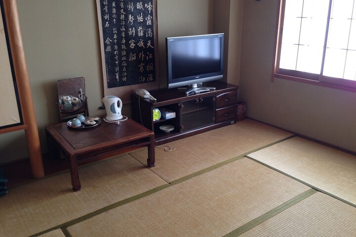 Room 3 of 24