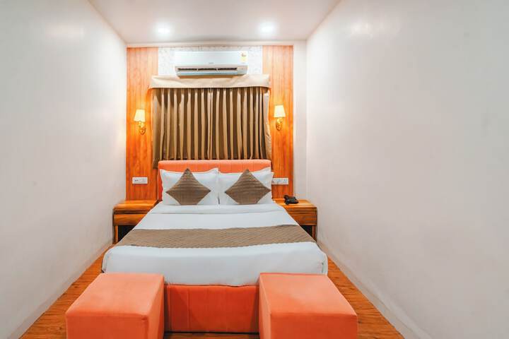 Room 34 of 51