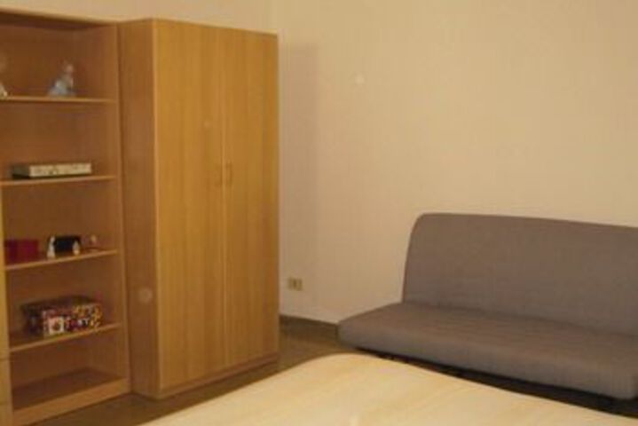 Room 7 of 17