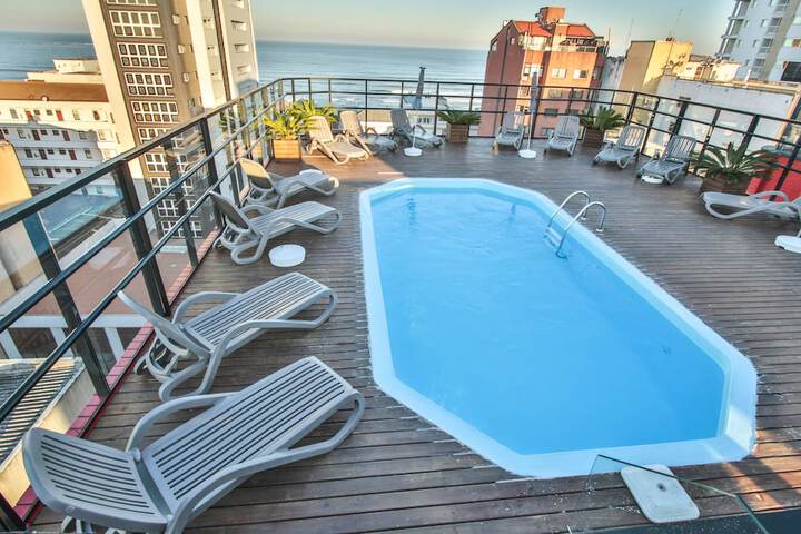 Pool 15 of 26