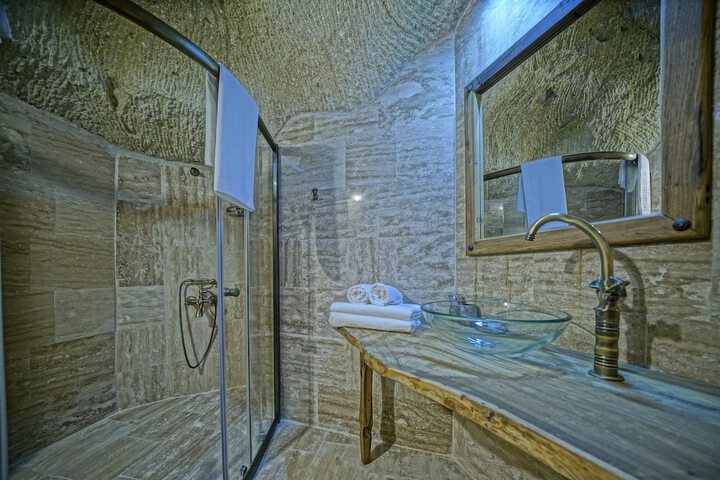 Room 73 of 90