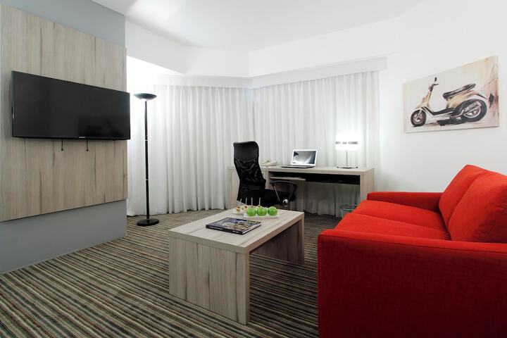 Room 21 of 212