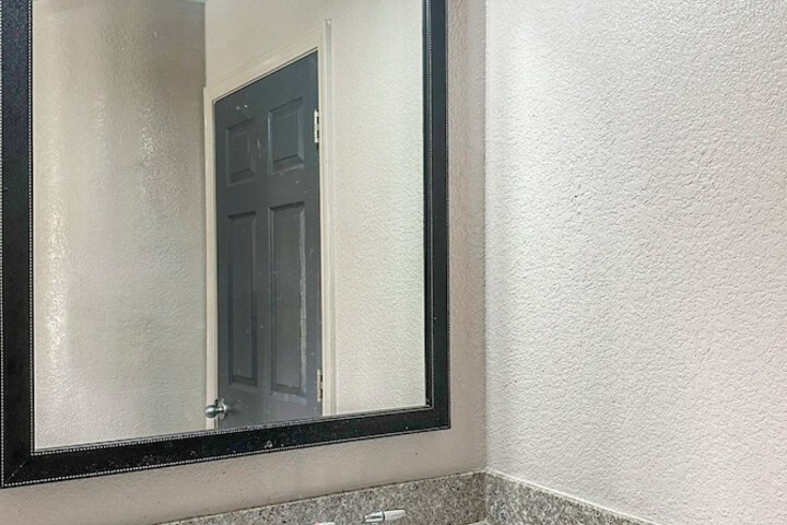 Room 30 of 58