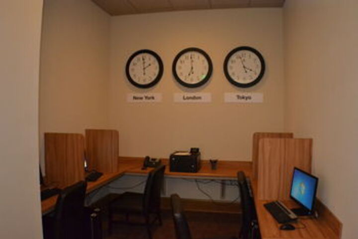 Business Center 4 of 32