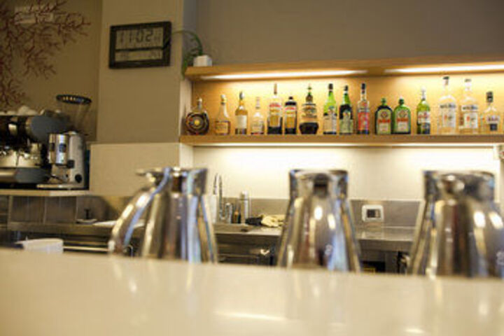 Lounge 21 of 30