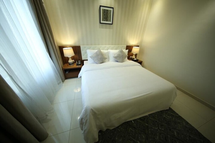 Room 6 of 34