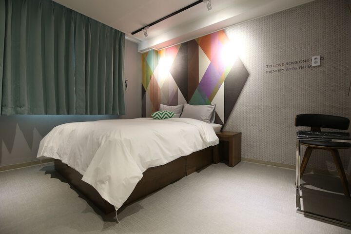 Room 7 of 20