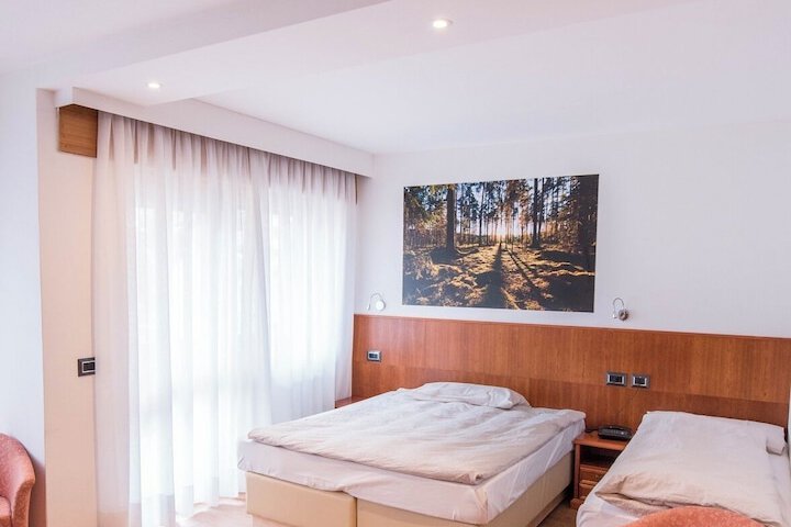 Room 21 of 53
