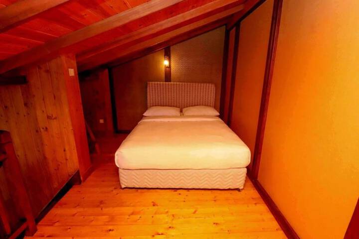 Room 5 of 29