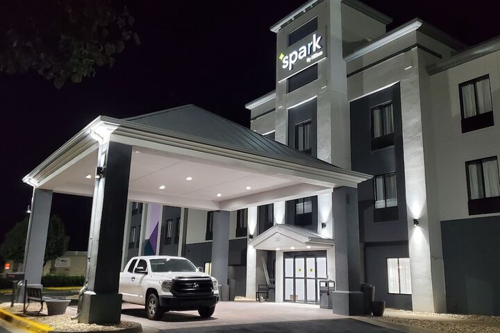 Hotel 50 of 336
