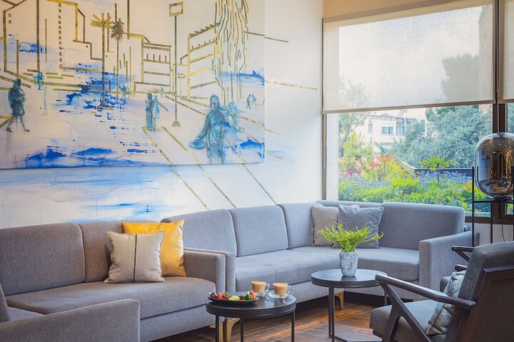 Guest Lobby