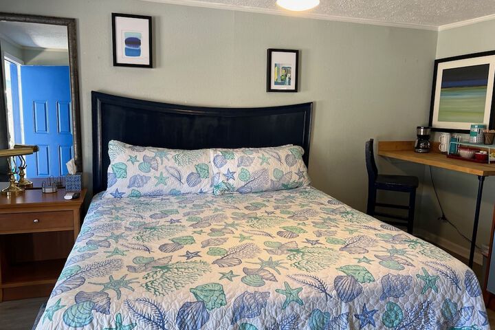 Room 17 of 93
