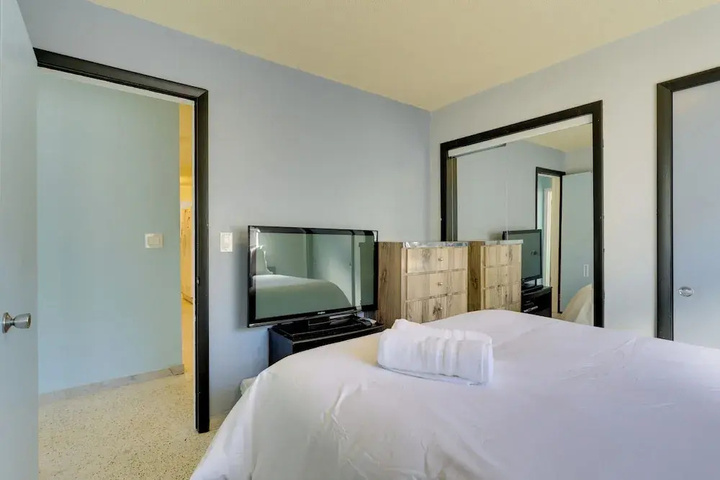 Photo of North Miami Beach Rental: Near Walking Park!