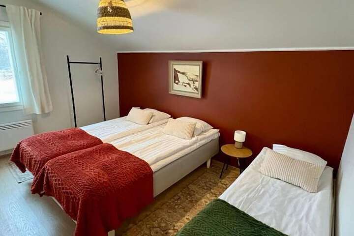 Room 6 of 23