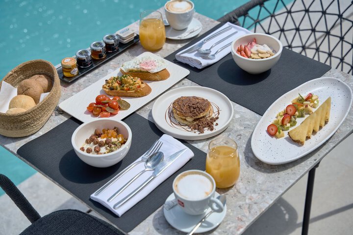 Breakfast/Coffee Service 140 of 166