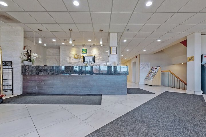 Hotel Interior 7 of 33