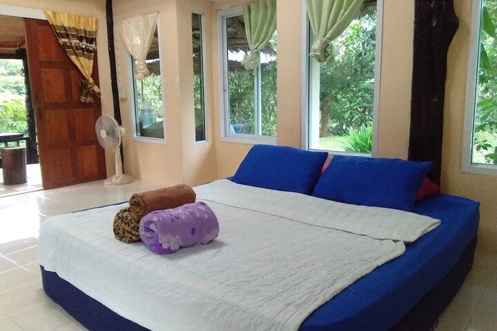 Room 4 of 95