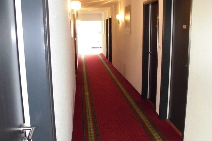 Ballroom/Hall 17 of 41