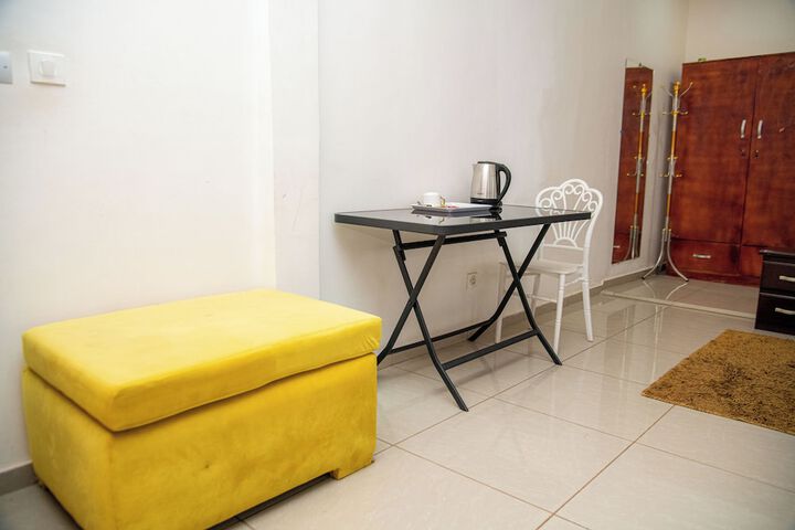 Room 28 of 110