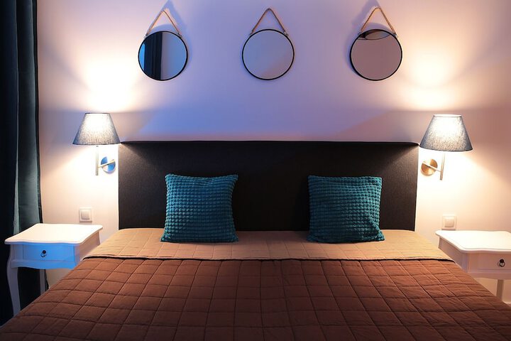 Room 3 of 155