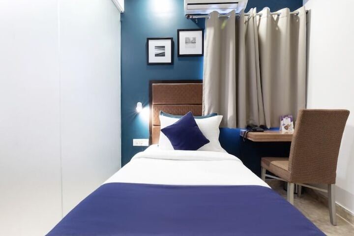 Room 4 of 19