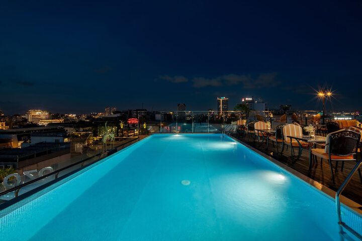 Pool 83 of 144