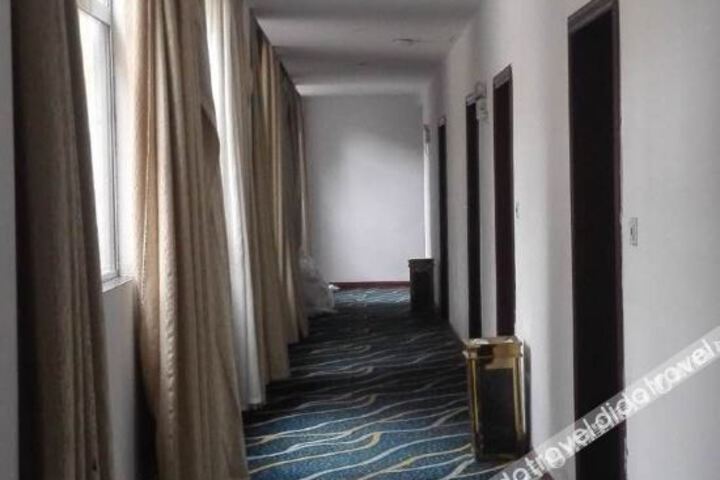 Hotel Interior 5 of 11
