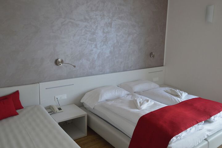 Room 14 of 68