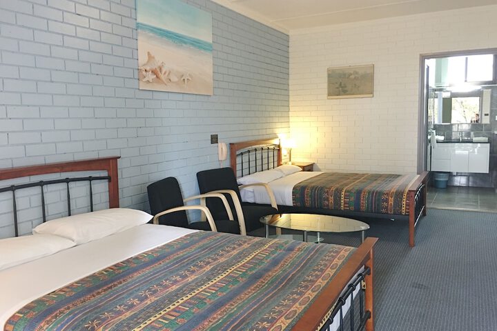 Room 18 of 79