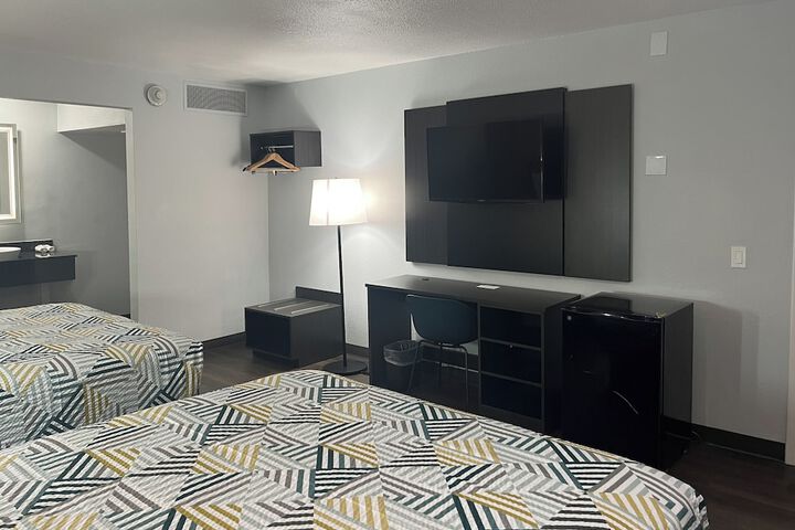 Room 15 of 51