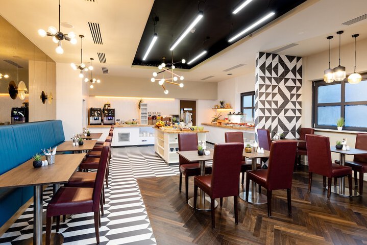 Dining Photos