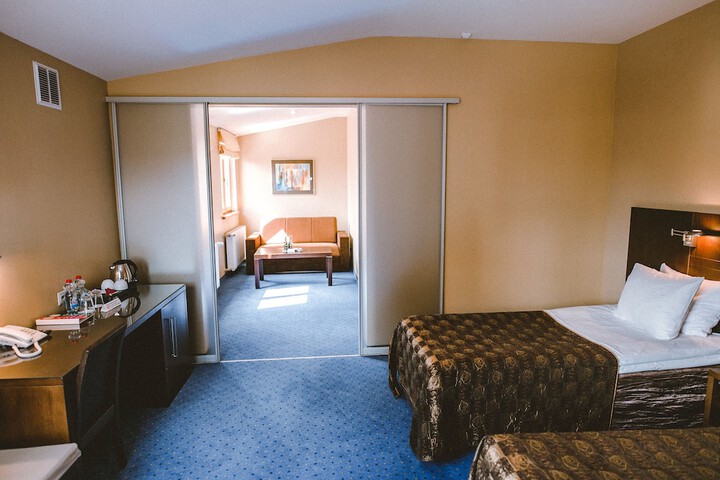 Room 9 of 85
