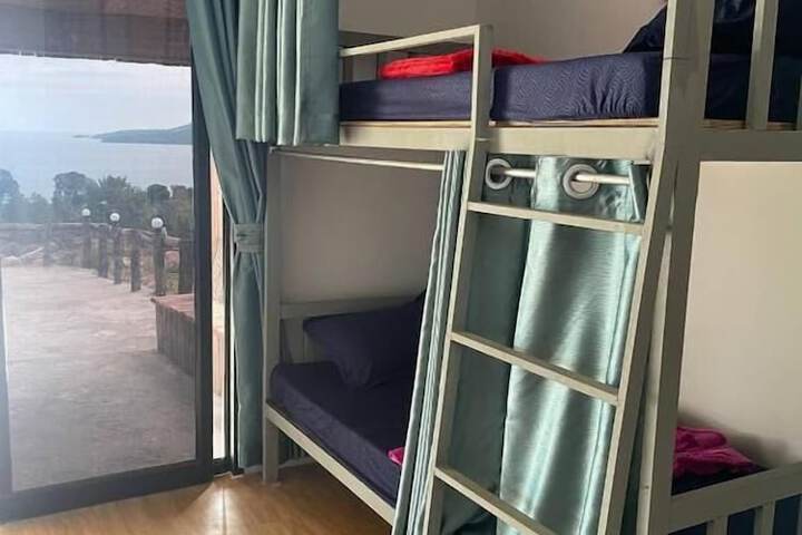 Room 2 of 16