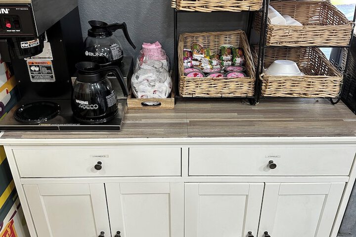Breakfast area