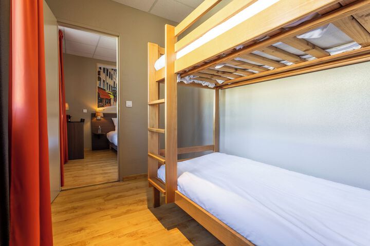 Room 18 of 35