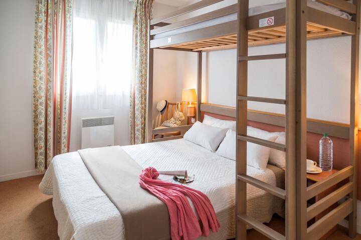 Room 3 of 25