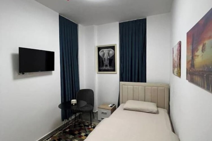 Room 17 of 23