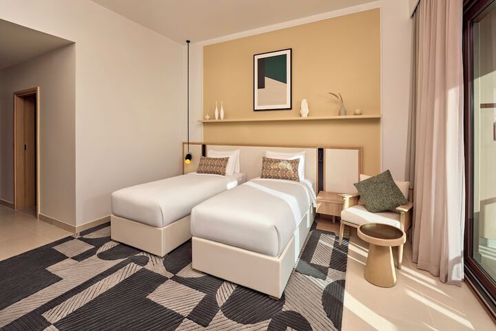 Room 8 of 16