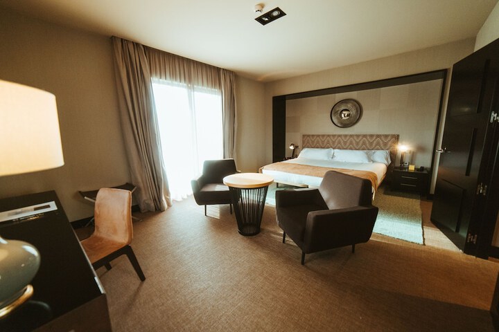 Room 16 of 105