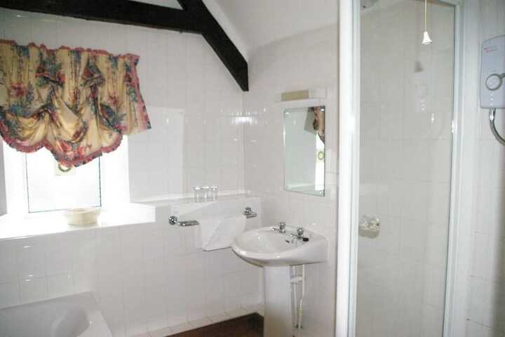 Room 18 of 38