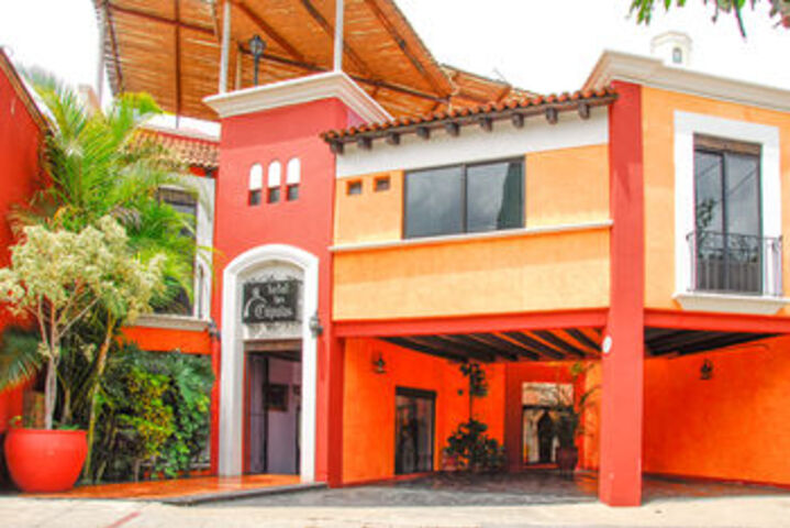 Hotel Las Cúpulas
