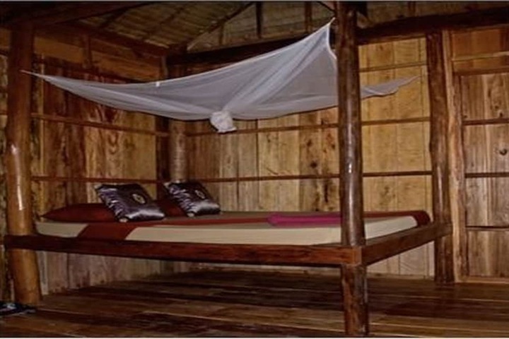 Room 4 of 38