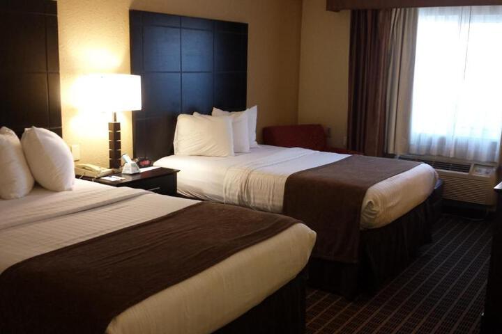 2 Double Beds (3 of 5)