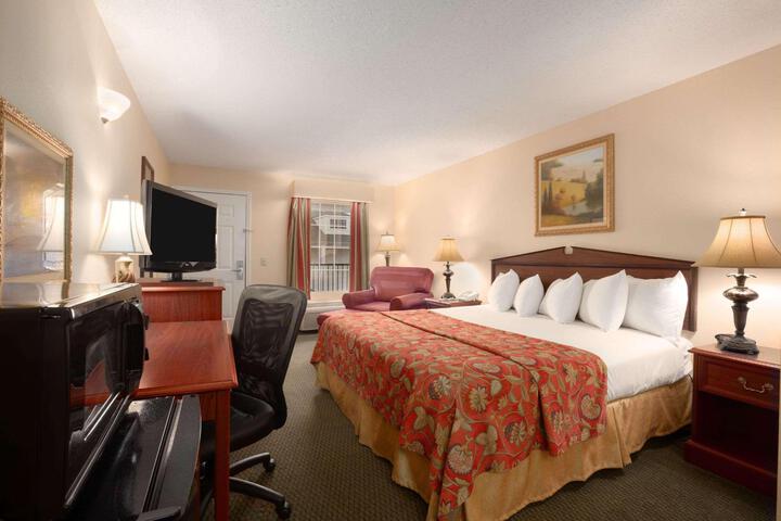 Double Accessible King Size Bed (9 of 10)